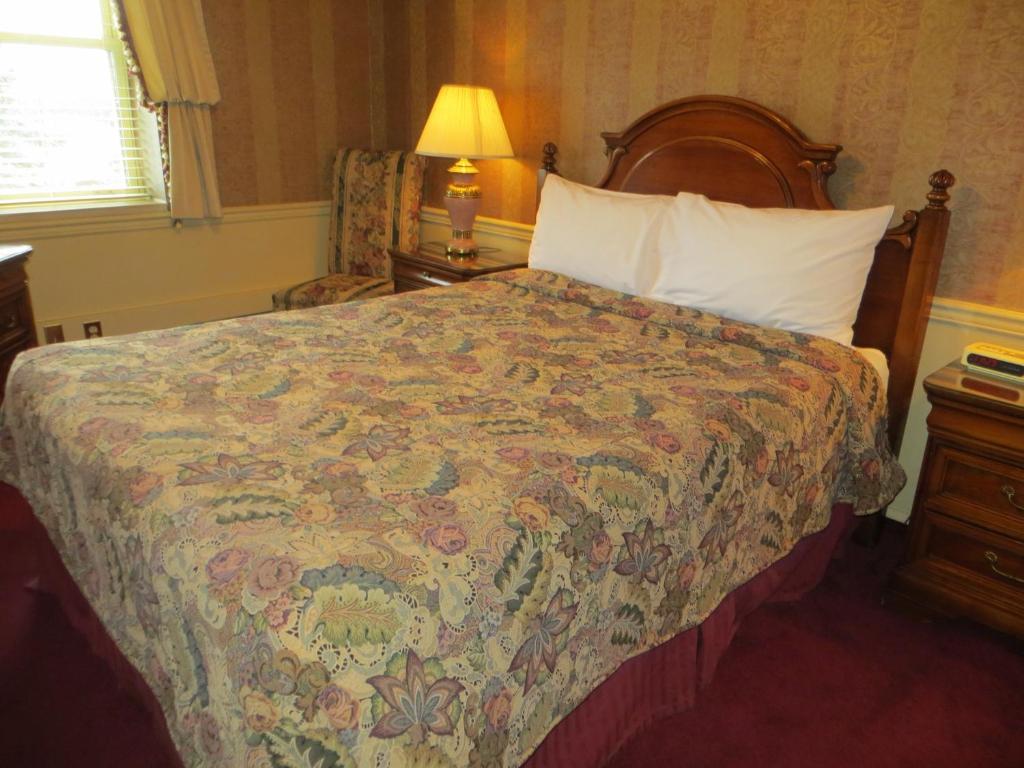Athabasca Hotel Джаспер Номер фото