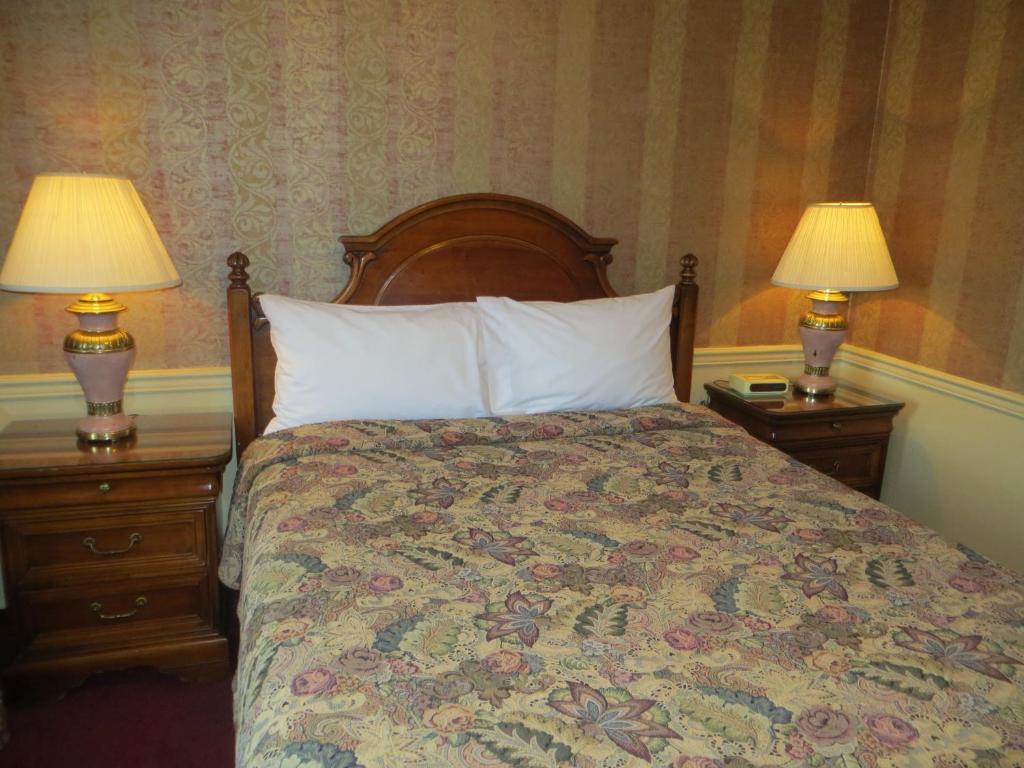 Athabasca Hotel Джаспер Номер фото