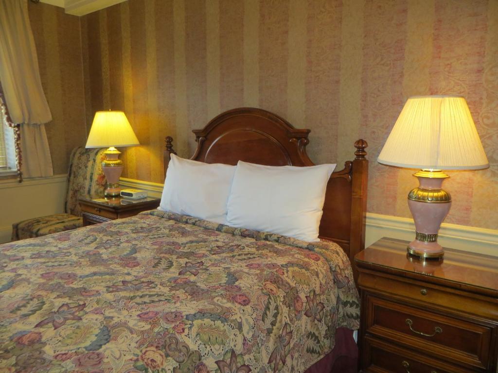 Athabasca Hotel Джаспер Номер фото